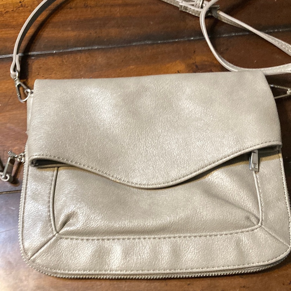 Mode Luxe purse, can also be a clutch.